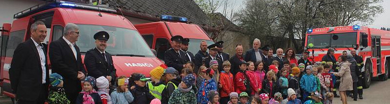 Slavnostně jsme předali hasičský vůz dobrovolným hasičům Obce Kájov