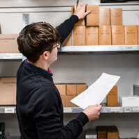 Prodejce náhradních dílů a příslušenství