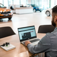 Prodejce nových a ojetých vozů