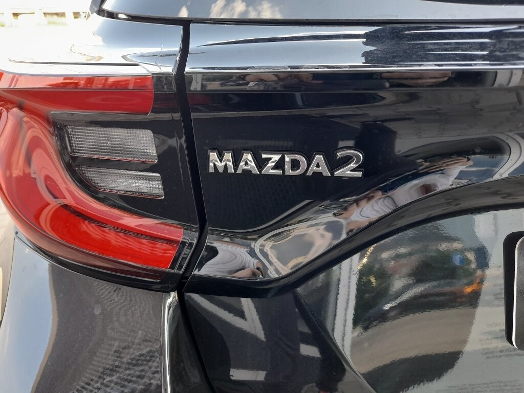 Mazda 2, SELECT