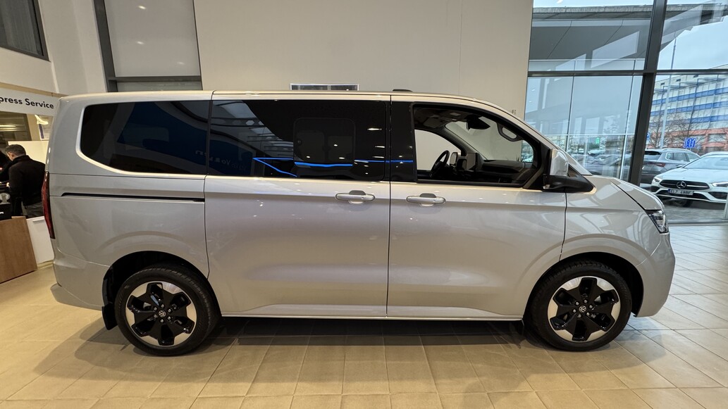 Volkswagen užitkové Caravelle, Style KR