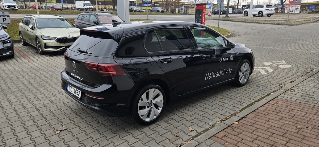 Volkswagen Golf, People