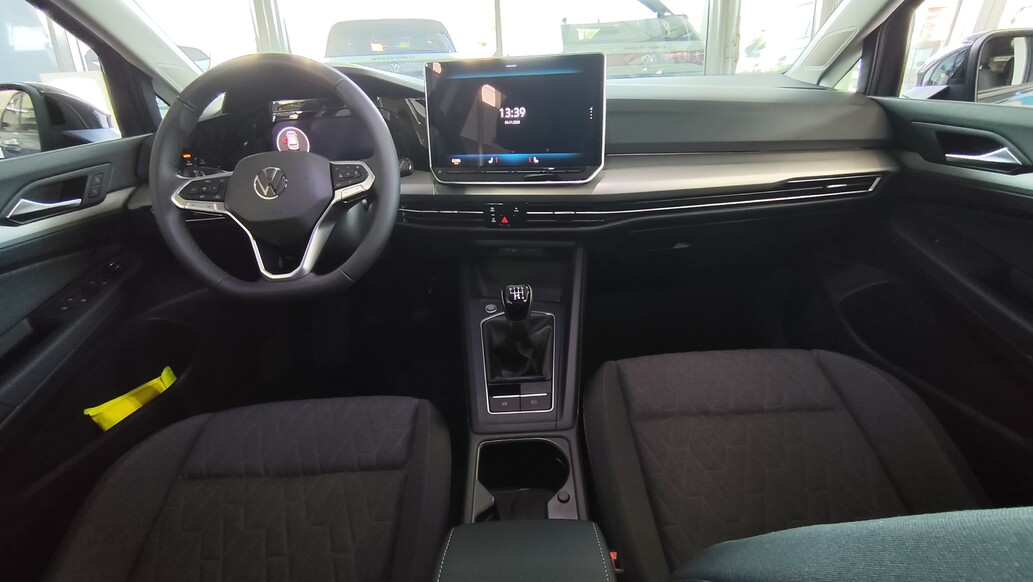 Volkswagen Golf, People