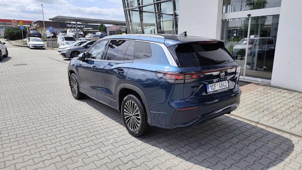 Volkswagen Tayron, People