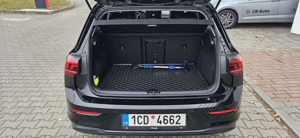 Volkswagen Golf, People