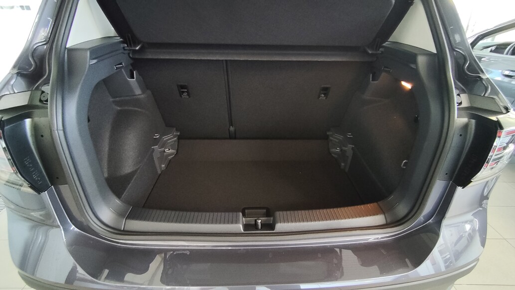 Volkswagen T-Cross, People