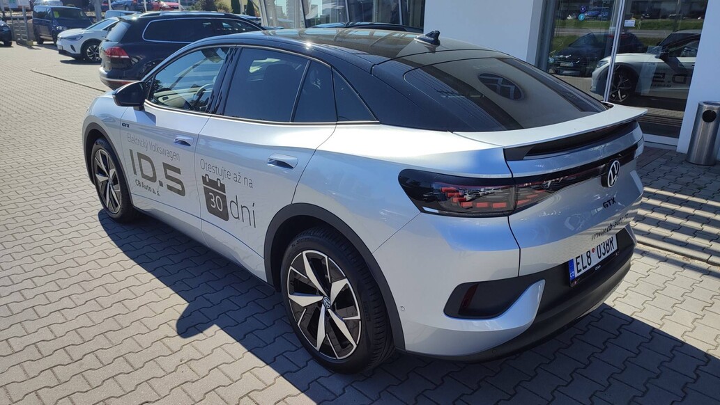 Volkswagen ID.5 GTX 220 kW, kap. 77 kWh, 4MOT