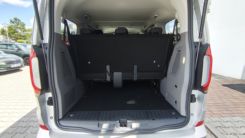 Volkswagen užitkov&eacute; Caravelle, Life KR
