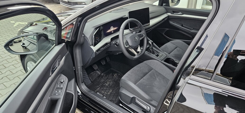 Volkswagen Golf, People