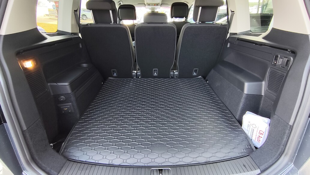 Volkswagen Touran, People