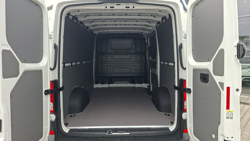 Volkswagen užitkové Crafter, SR