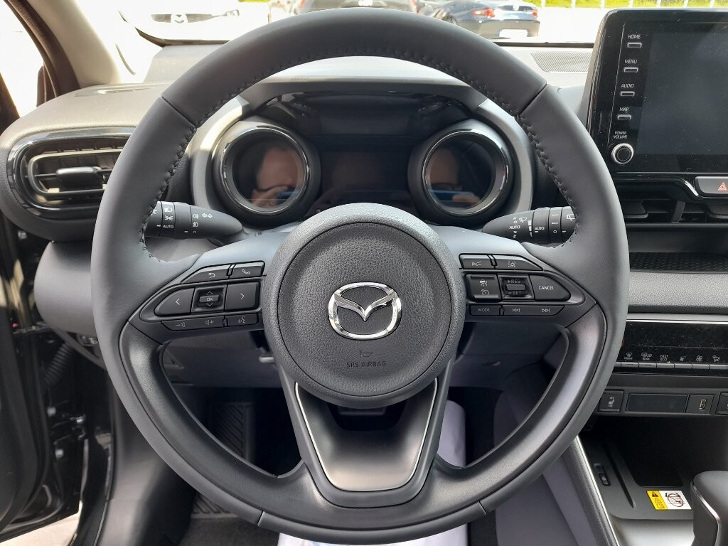 Mazda 2, SELECT