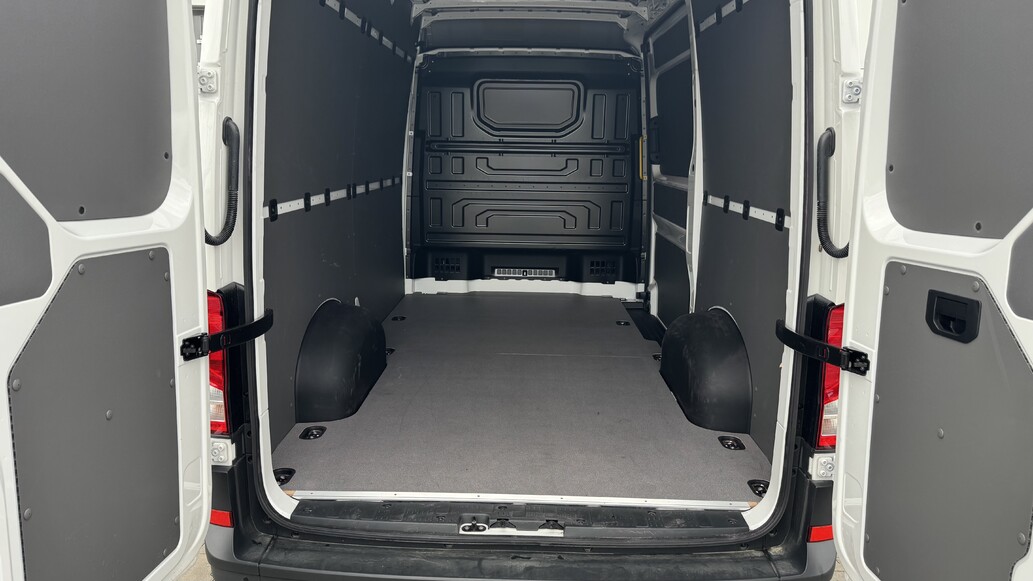 Volkswagen užitkové Crafter, SR