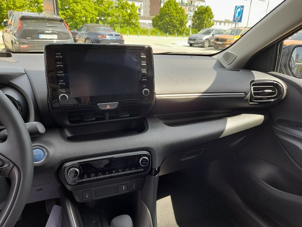 Mazda 2, SELECT