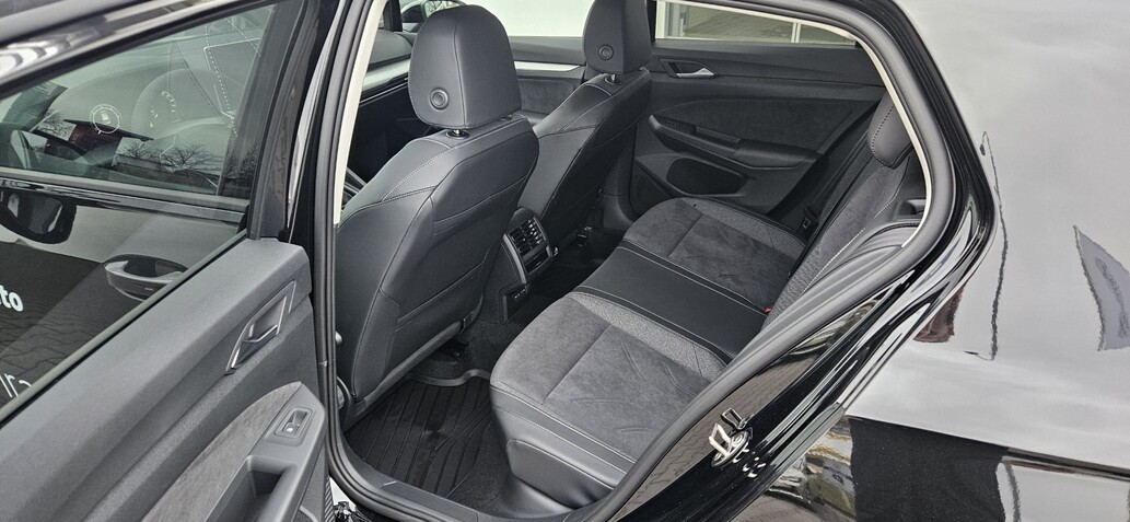 Volkswagen Golf, People