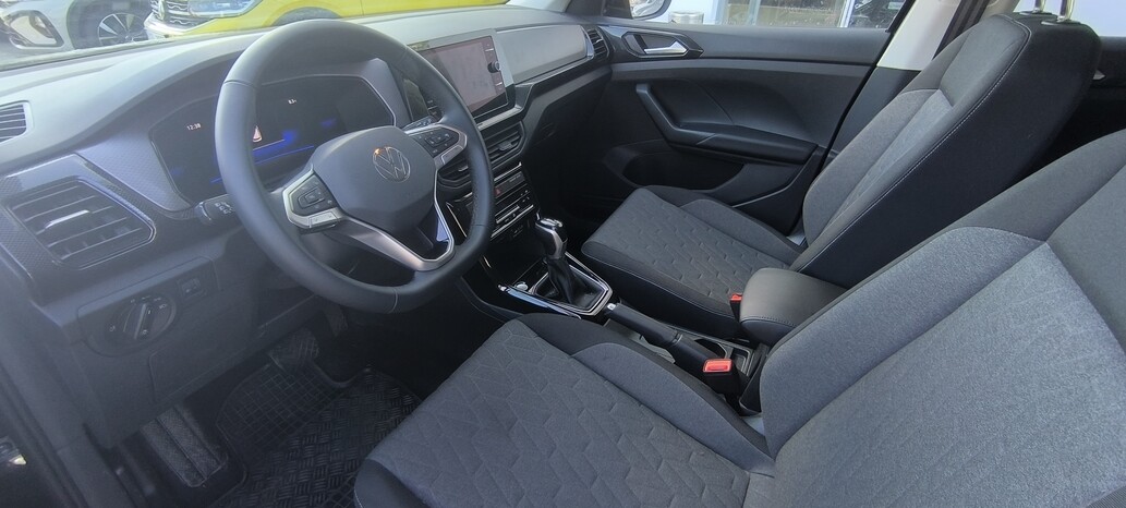 Volkswagen T-Cross, People