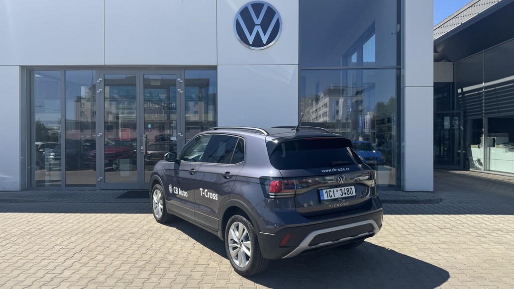 Volkswagen T-Cross, People