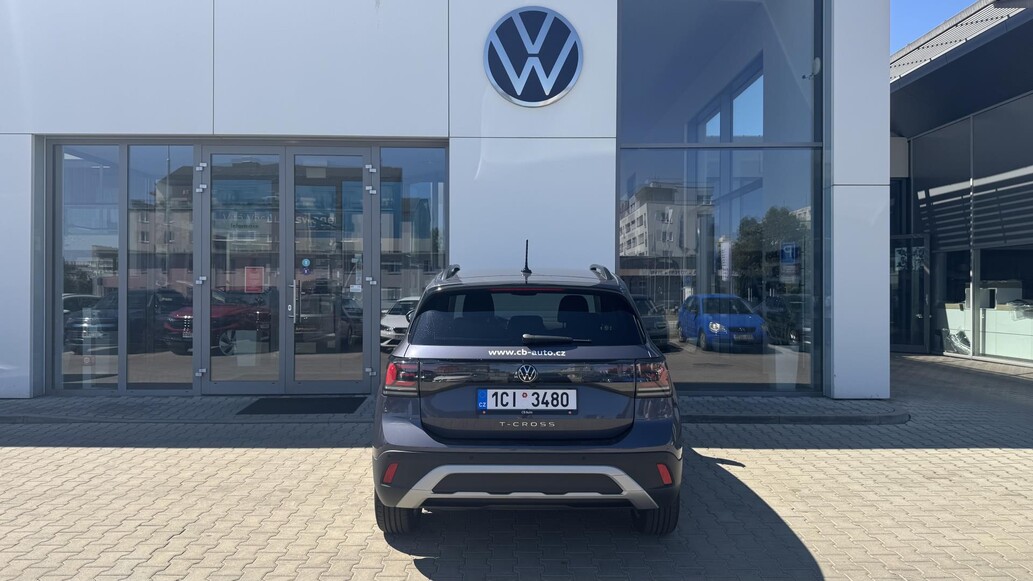 Volkswagen T-Cross, People