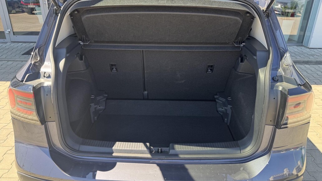Volkswagen T-Cross, People