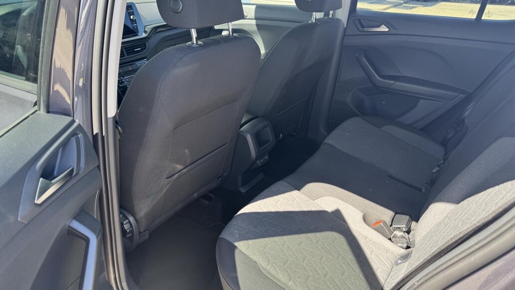 Volkswagen T-Cross, People