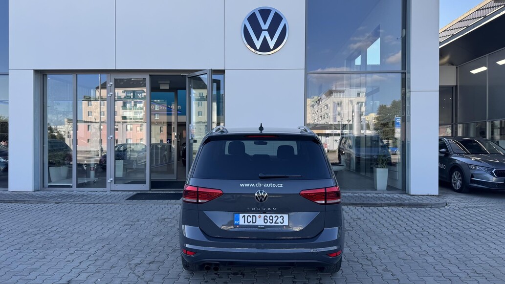 Volkswagen Touran, People