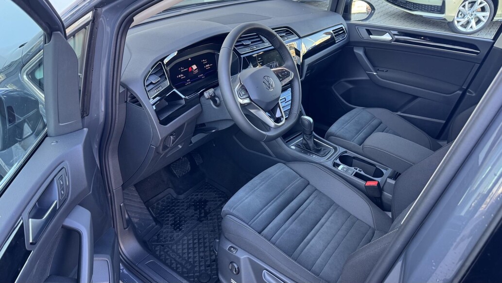 Volkswagen Touran, People