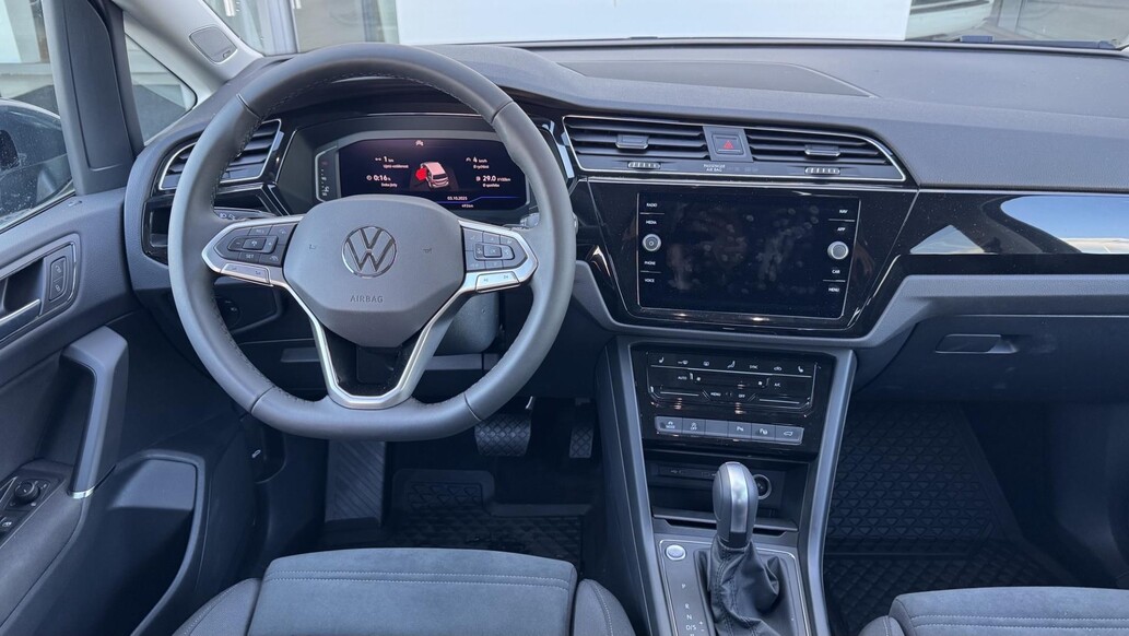 Volkswagen Touran, People