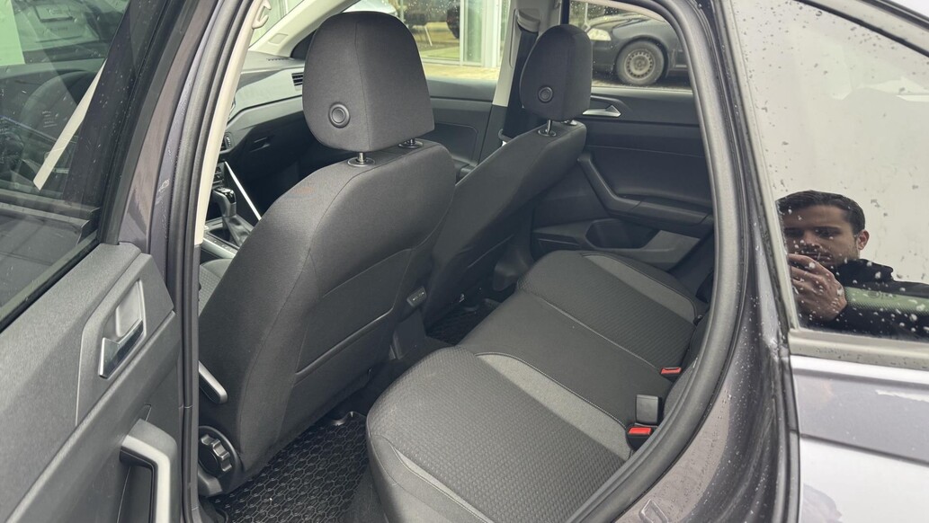 Volkswagen Taigo, People