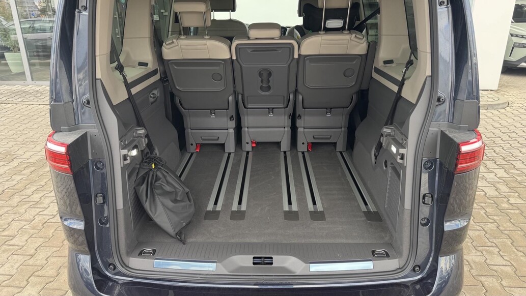 Volkswagen užitkov&eacute; Multivan, Style