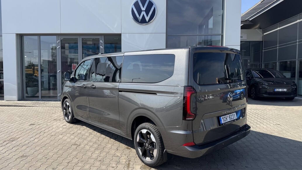 Volkswagen užitkov&eacute; Caravelle, Style