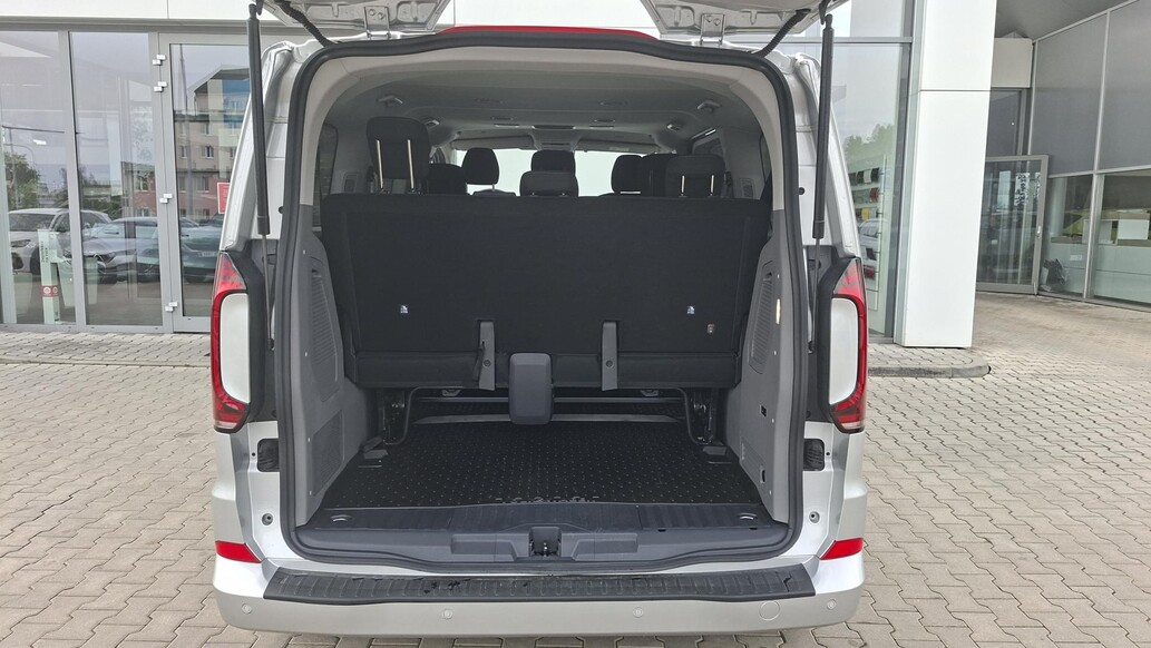 Volkswagen užitkov&eacute; Caravelle, e-Caravelle Life