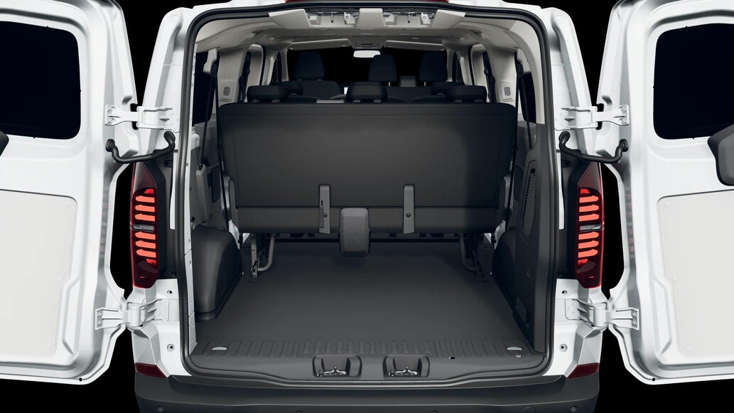 Volkswagen užitkov&eacute; Transporter Kombi, Kombi DR