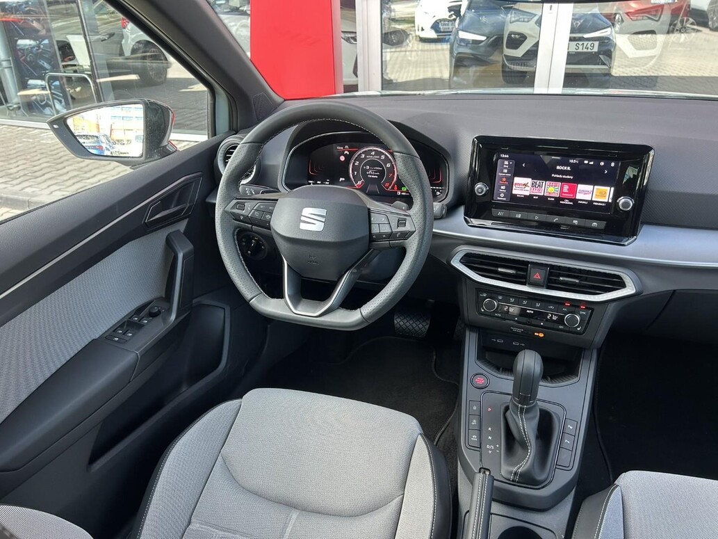SEAT Arona, FR