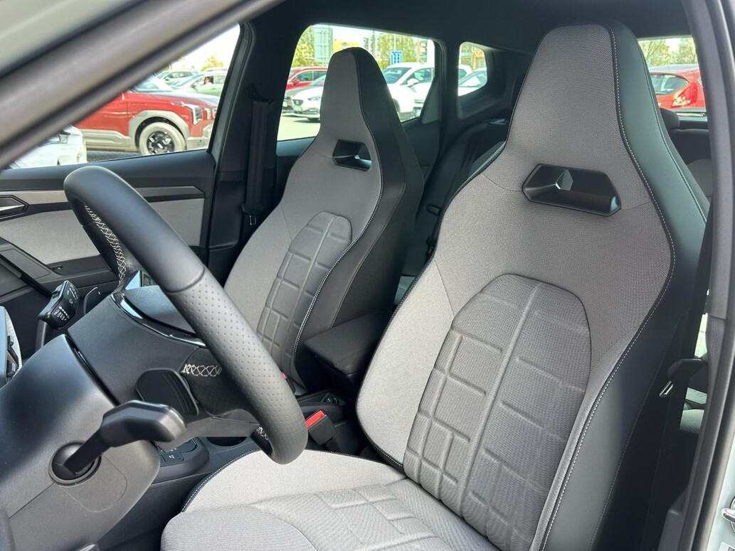 SEAT Arona, FR
