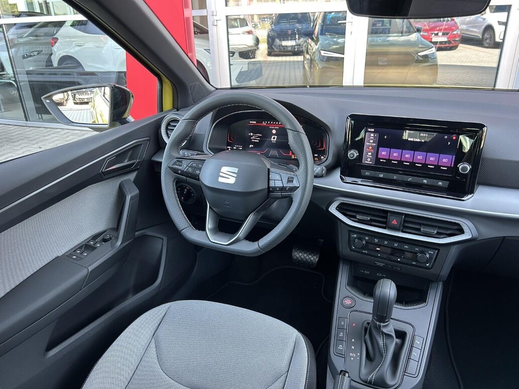 SEAT Arona, FR