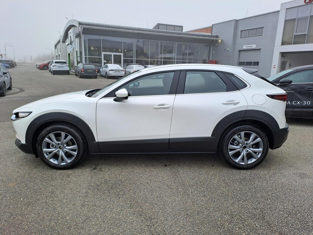 Mazda CX-30, Center-Line