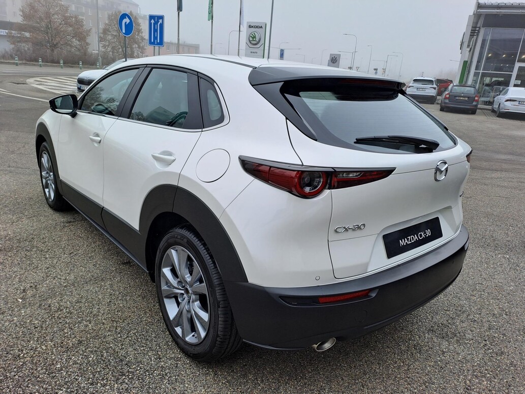 Mazda CX-30, Center-Line