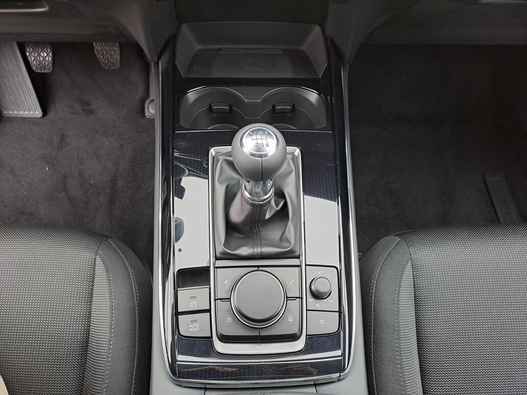 Mazda CX-30, Center-Line