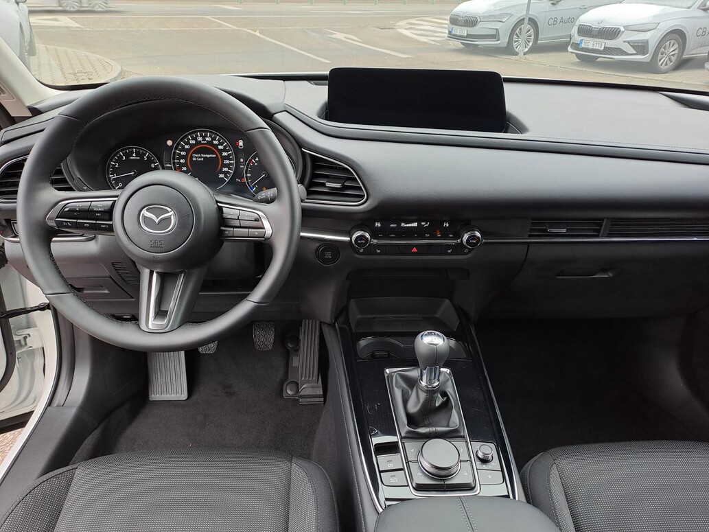 Mazda CX-30, Center-Line