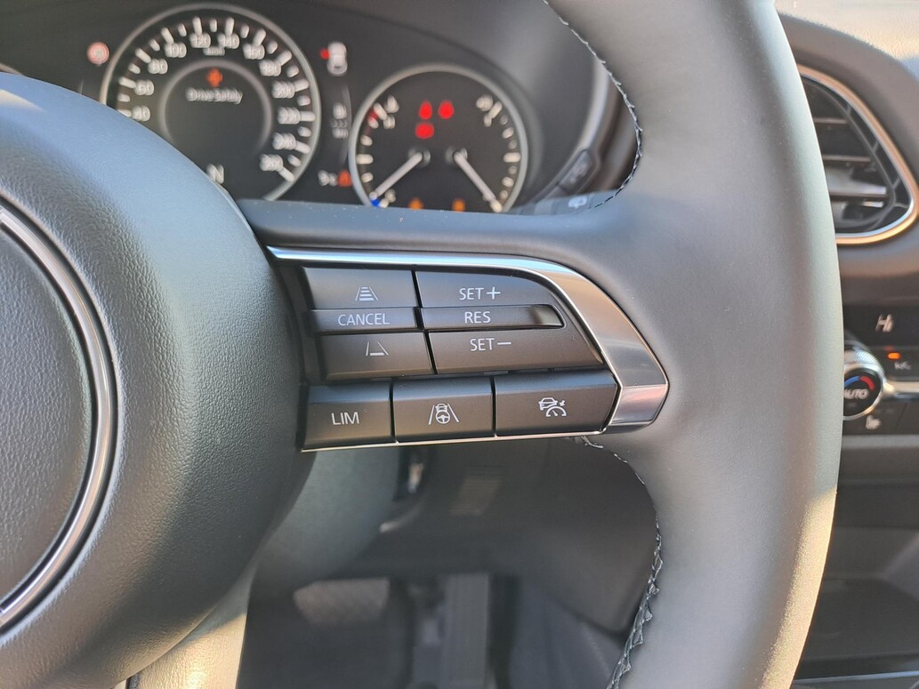 Mazda CX-30, Exclusive-Line