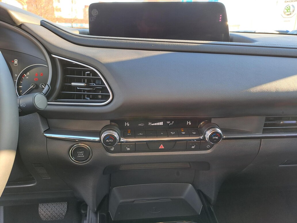 Mazda CX-30, Exclusive-Line