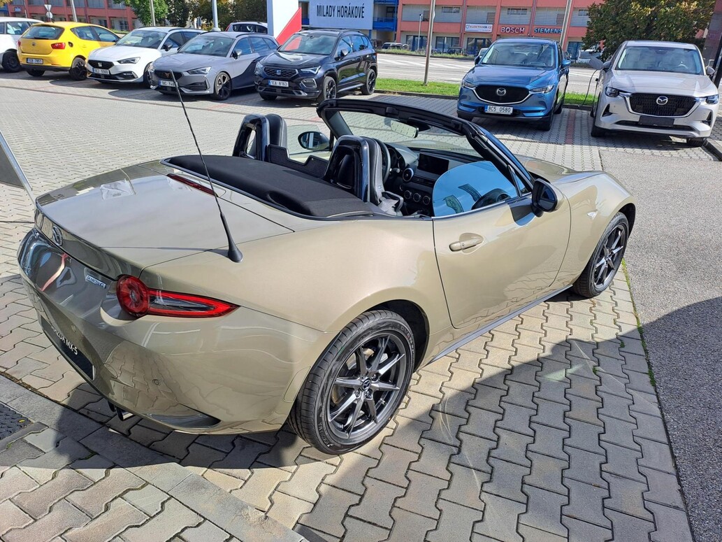 Mazda MX-5, KAZARI