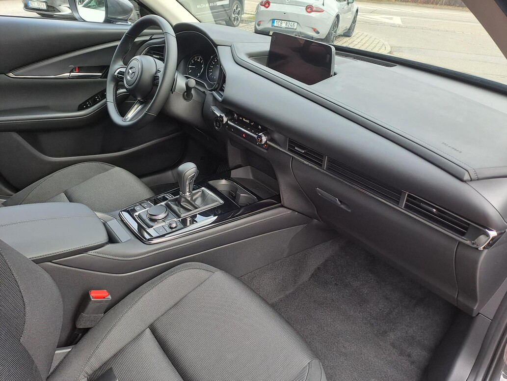 Mazda CX-30, Exclusive-line