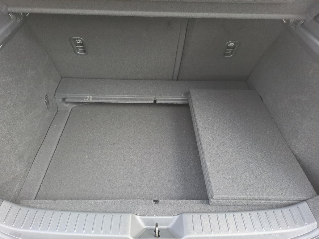 Mazda CX-30, Exclusive-line