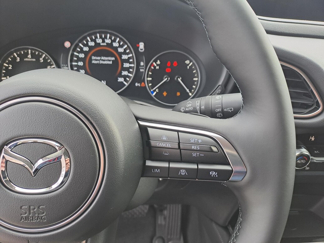 Mazda CX-30, Exclusive-line