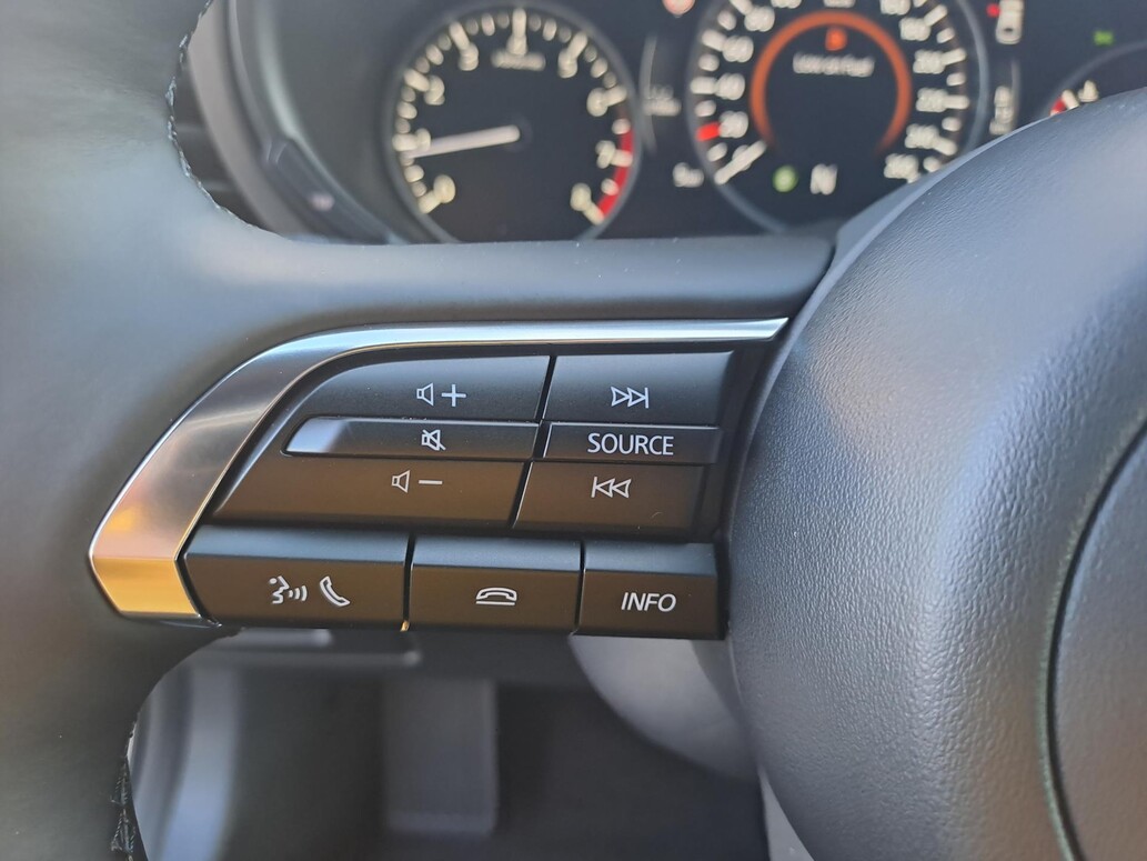 Mazda 3, Centre-line