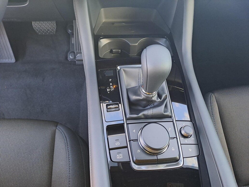 Mazda 3, Centre-line