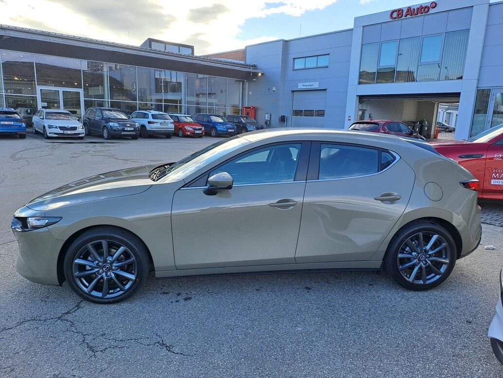 Mazda 3, Centre Line