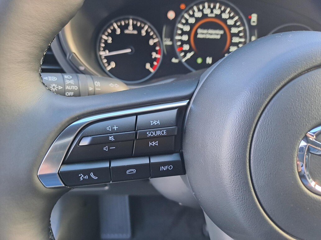 Mazda 3, Centre Line