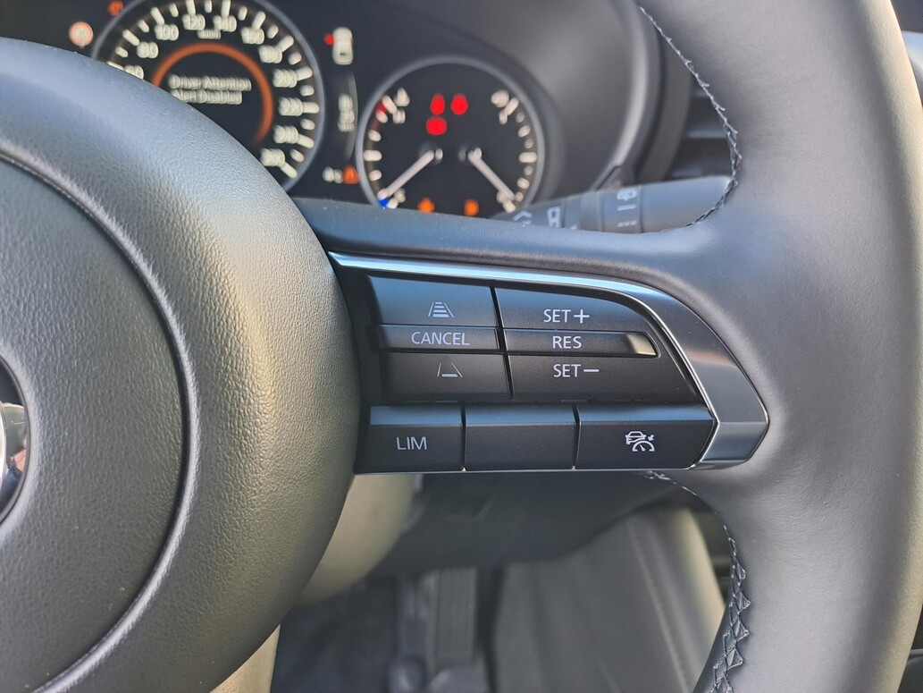 Mazda 3, Centre Line